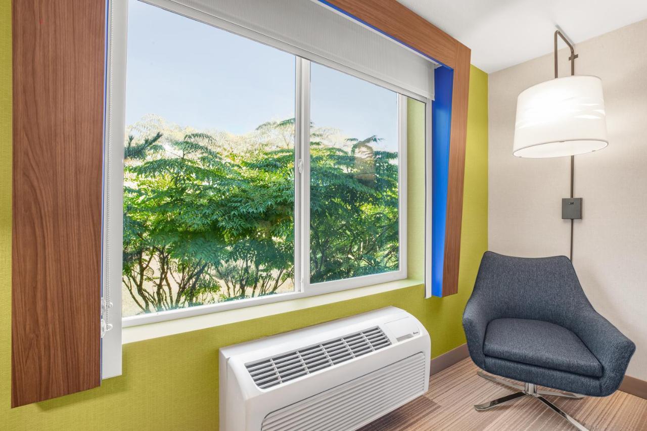 Holiday Inn Express & Suites Tacoma By Ihg Eksteriør bilde