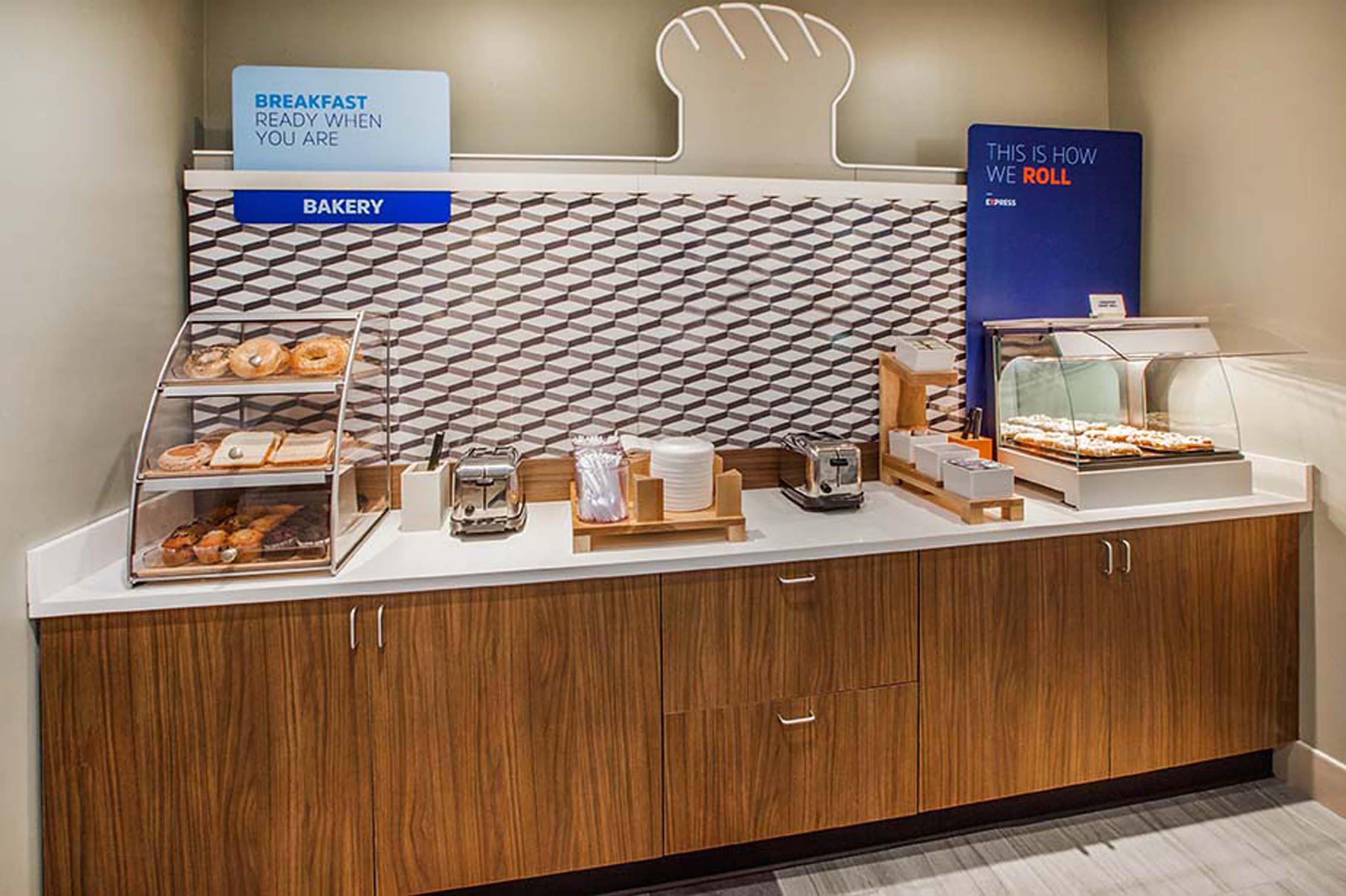 Holiday Inn Express & Suites Tacoma By Ihg Eksteriør bilde