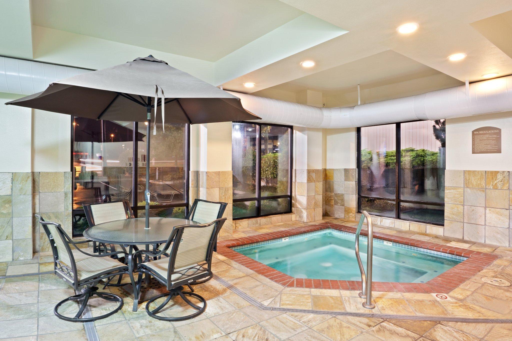 Holiday Inn Express & Suites Tacoma By Ihg Eksteriør bilde